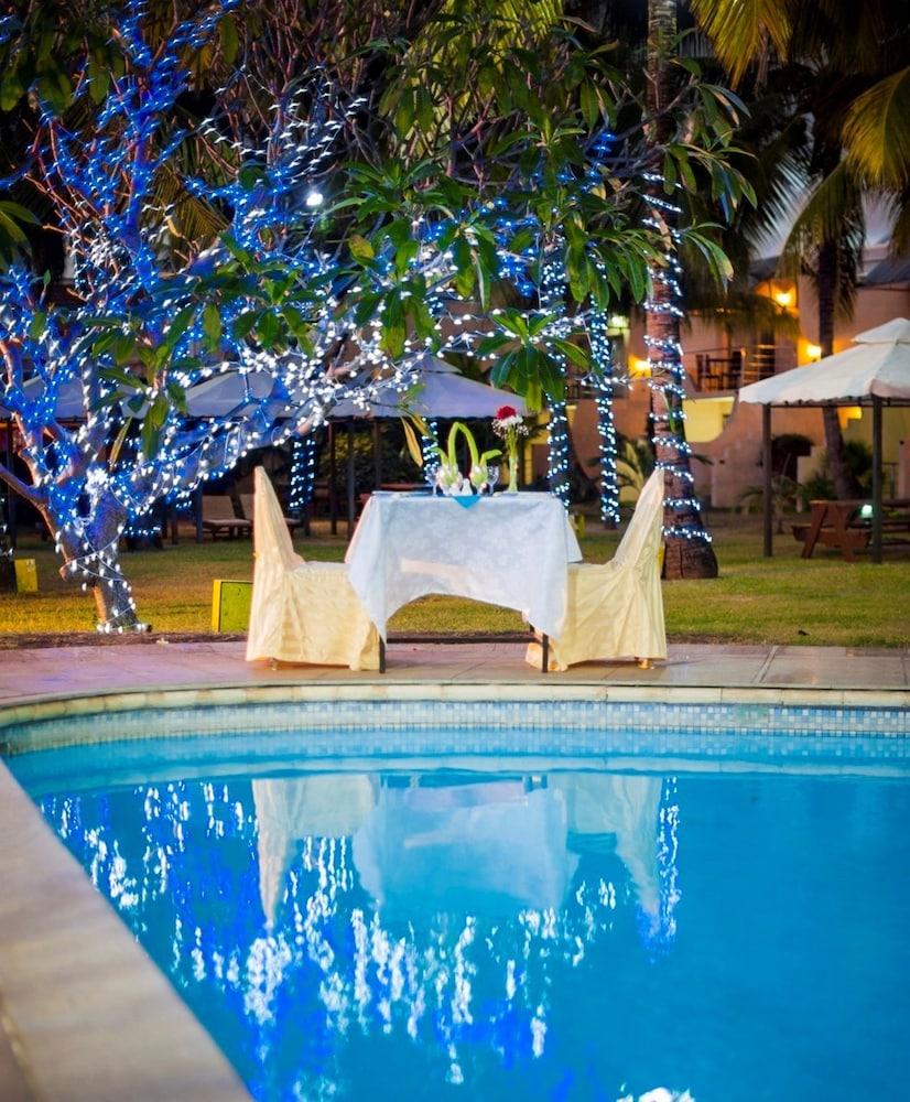 Manisa Hotel Flic-en-Flacq Εξωτερικό φωτογραφία